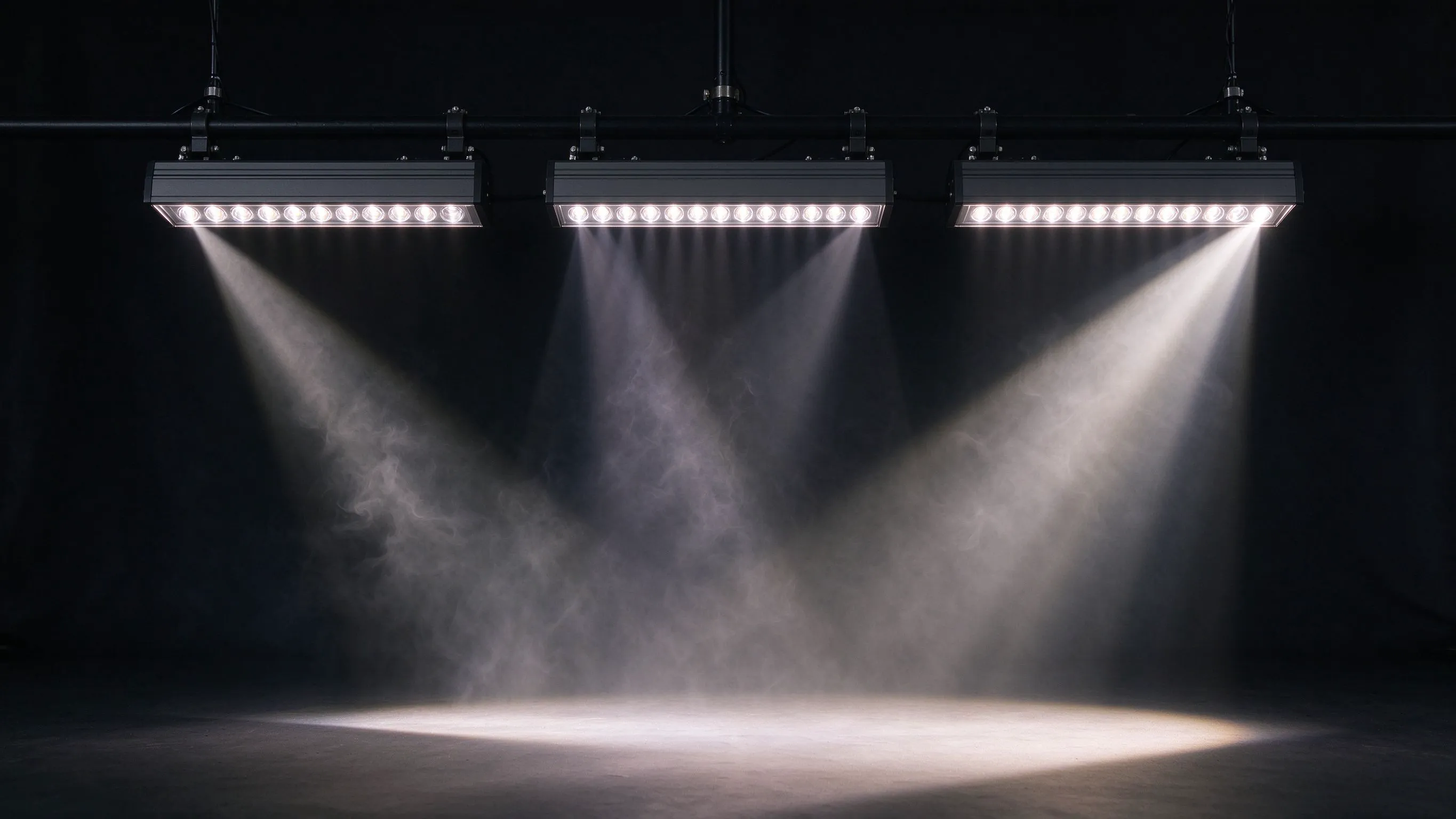 LED Strip Beam Angles & Optics: Lenses That Turn a Line Into a Controlled Beam